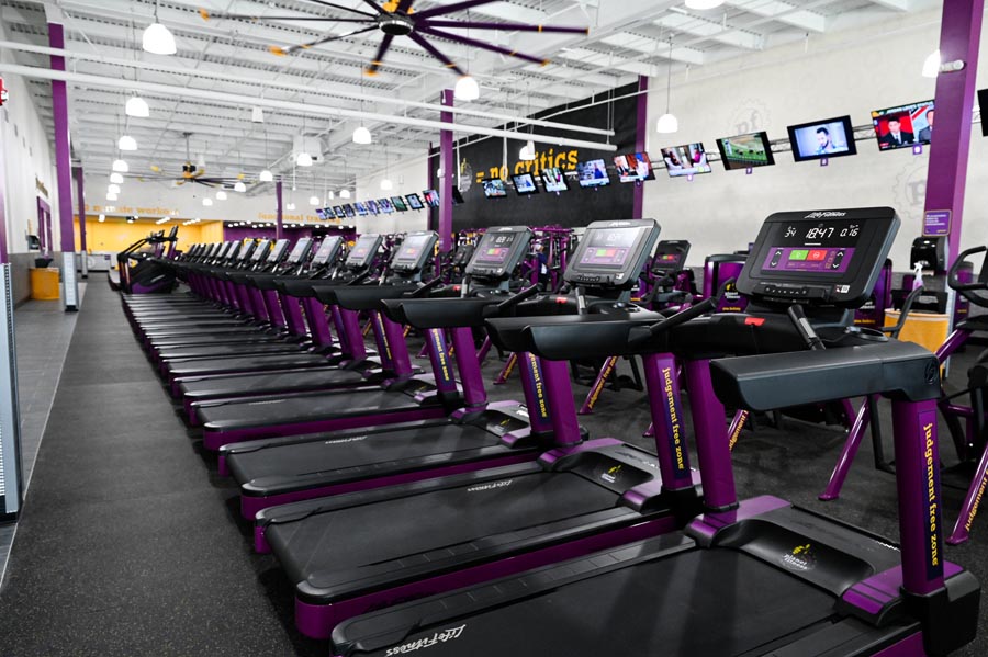 Planet fitness awning michigan gratiot fort retail