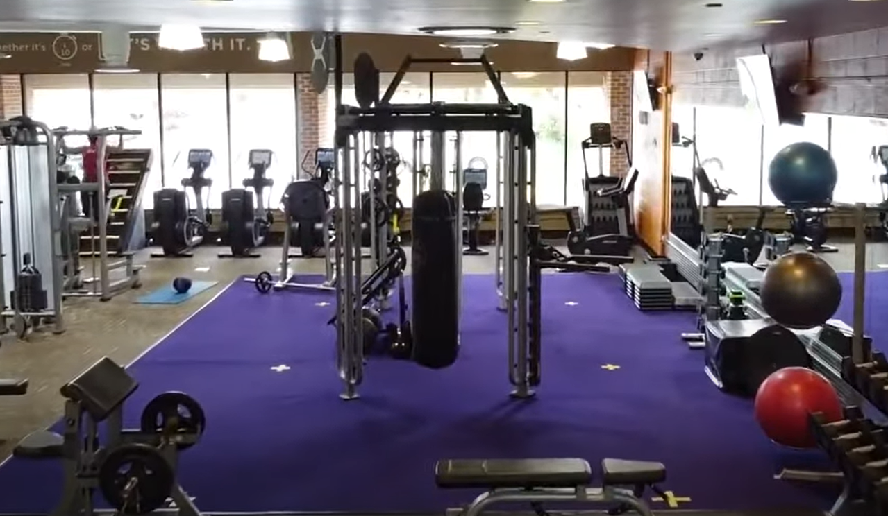 Escondido la terraza fitness hour gym ca club featured Escondido la terraza fitness hour gym ca club featured