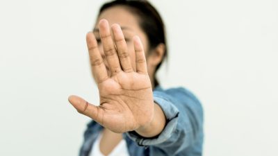 How to Stop a Player from Hurting You: 7 Steps (with Pictures)