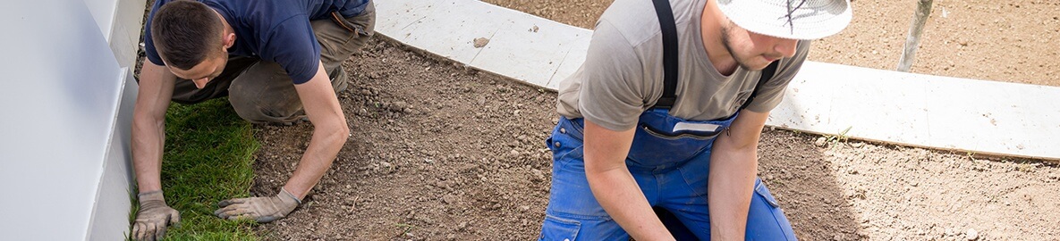 Lawn Care Insurance | Simply Business