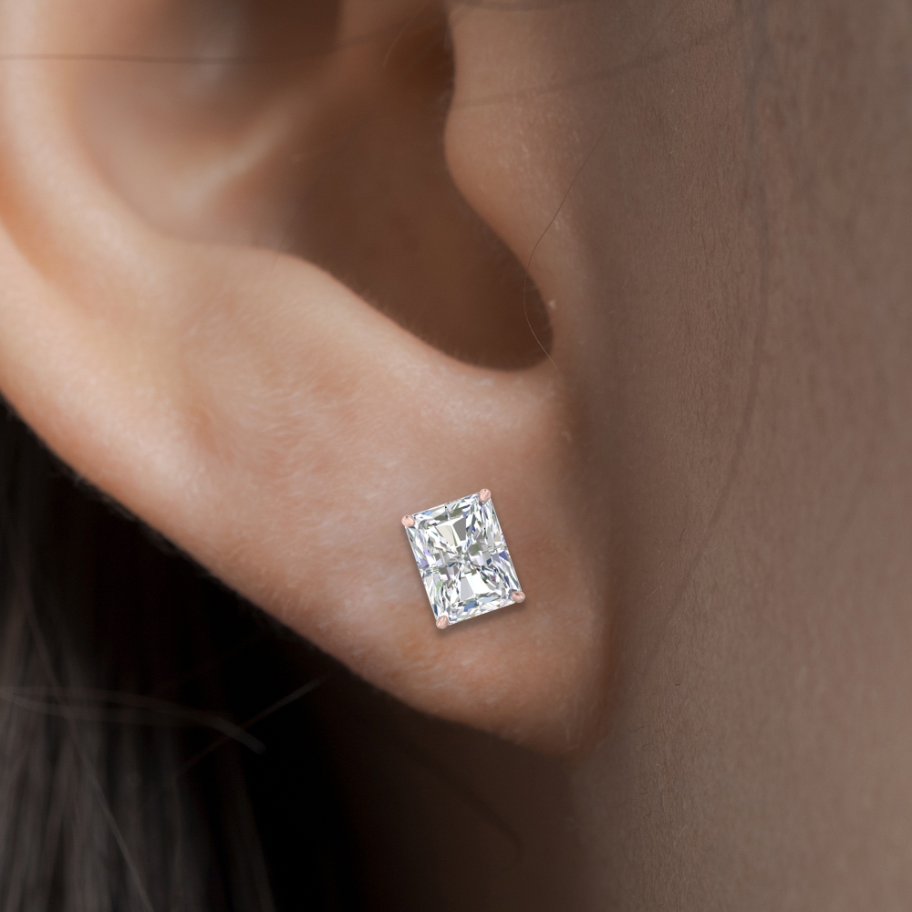 Lab grown diamonds stud earrings