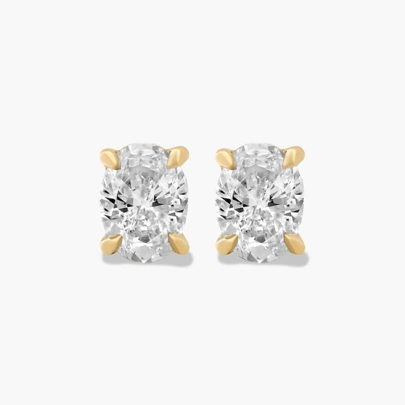 Lab grown diamonds stud earrings