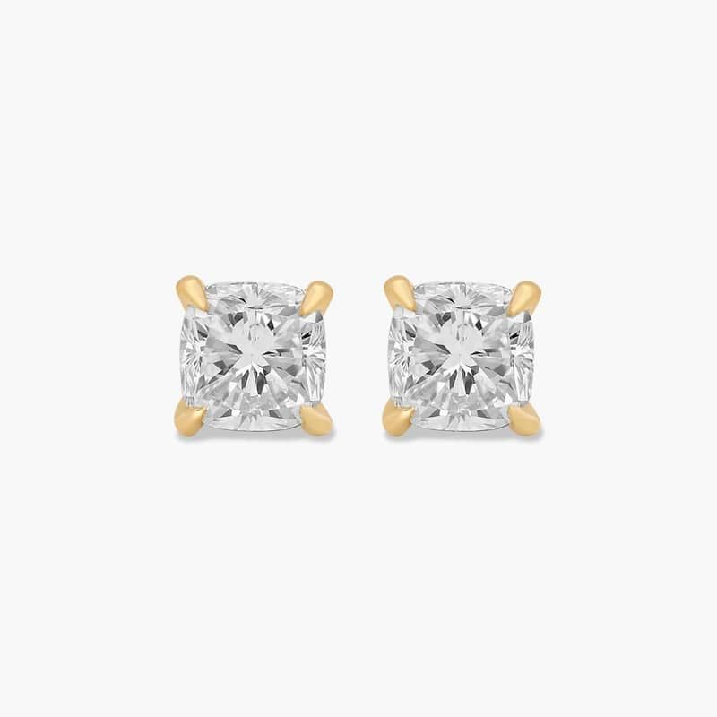 Lab grown diamonds stud earrings