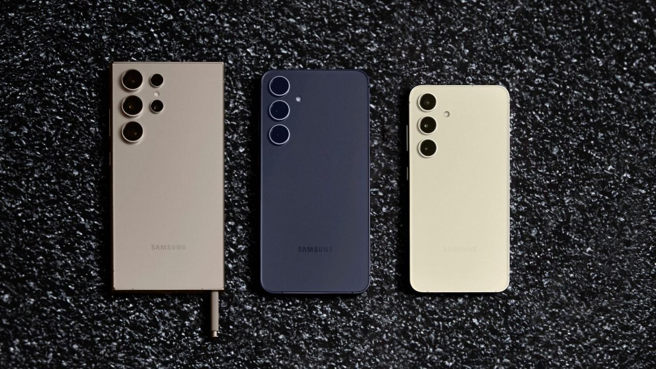 Samsung Galaxy Z Flip 4 (F7210) (128GB+8GB, Graphite) - Tech Cart