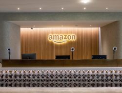 Amazon Try On Clothes Before You Buy Experience The Difference