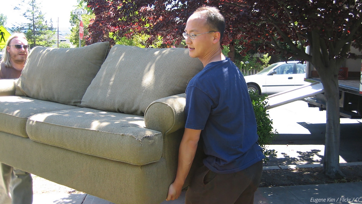Do’s and Don’ts When Moving Furniture - MyMovingReviews