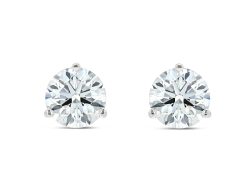 Lab Grown Diamond Stud Earrings Shine With Elegance