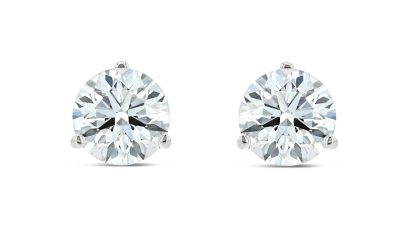 Lab Grown Diamond Stud Earrings Shine With Elegance