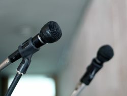 Mikes Hard Lemonade Cranberry Malt Beverage Refreshing Delight