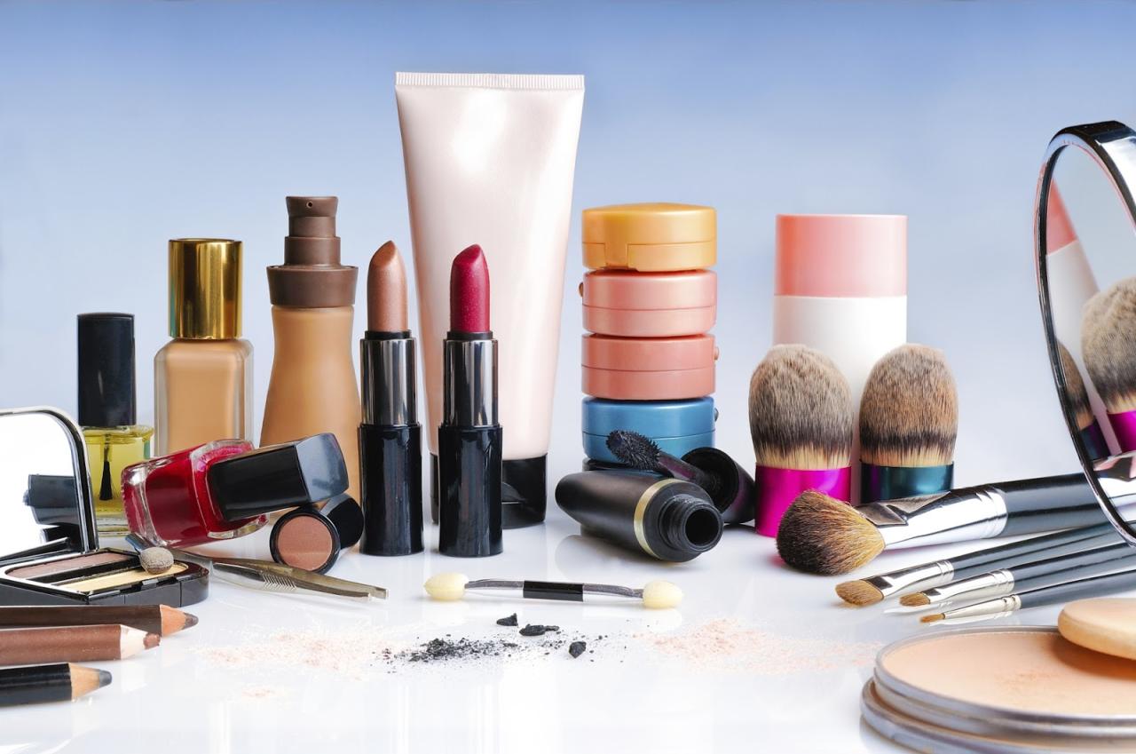 Cosmetics products - Make Up Cosmetics products - Make Up
